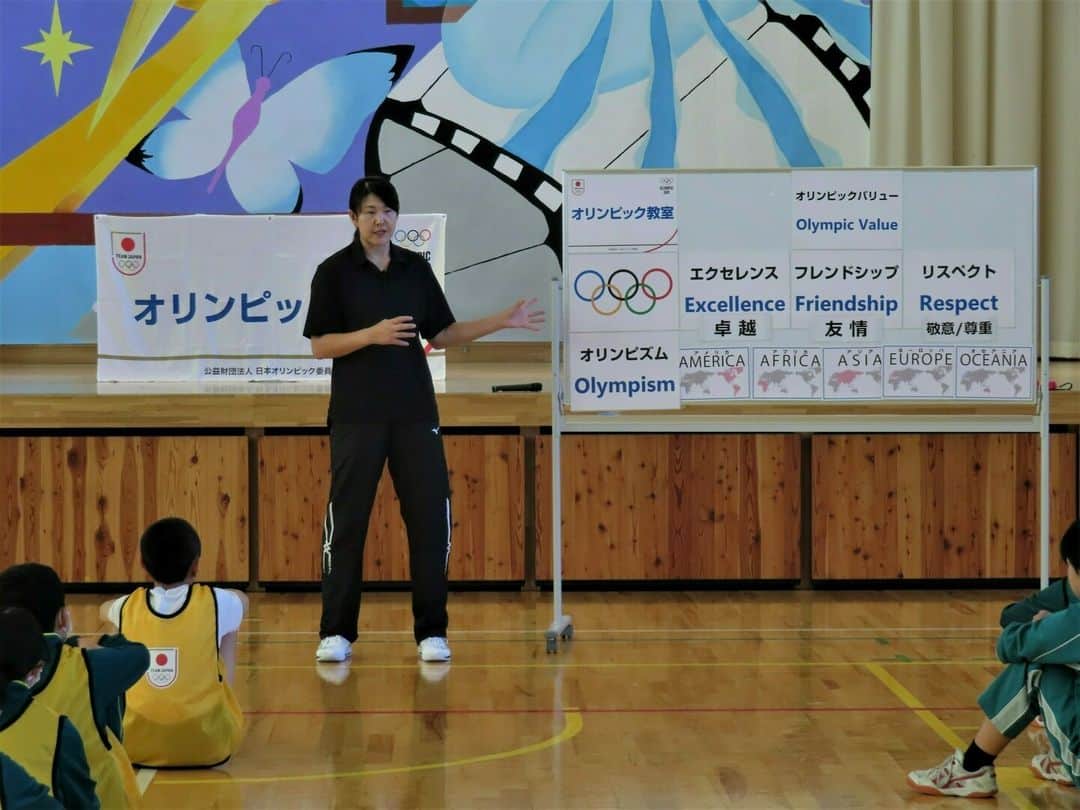 日本オリンピック委員会さんのインスタグラム写真 - (日本オリンピック委員会Instagram)「本日、長野市立篠ノ井東中学校にて、#バレーボール の #多治見麻子 さん、#ノルディック複合 の #阿部雅司 さんによる #オリンピック教室 を実施いたしました！ ご参加いただいた中学生の皆さん、ありがとうございました！  #TEAMJAPAN #がんばれニッポン」11月1日 17時46分 - teamjapanjoc