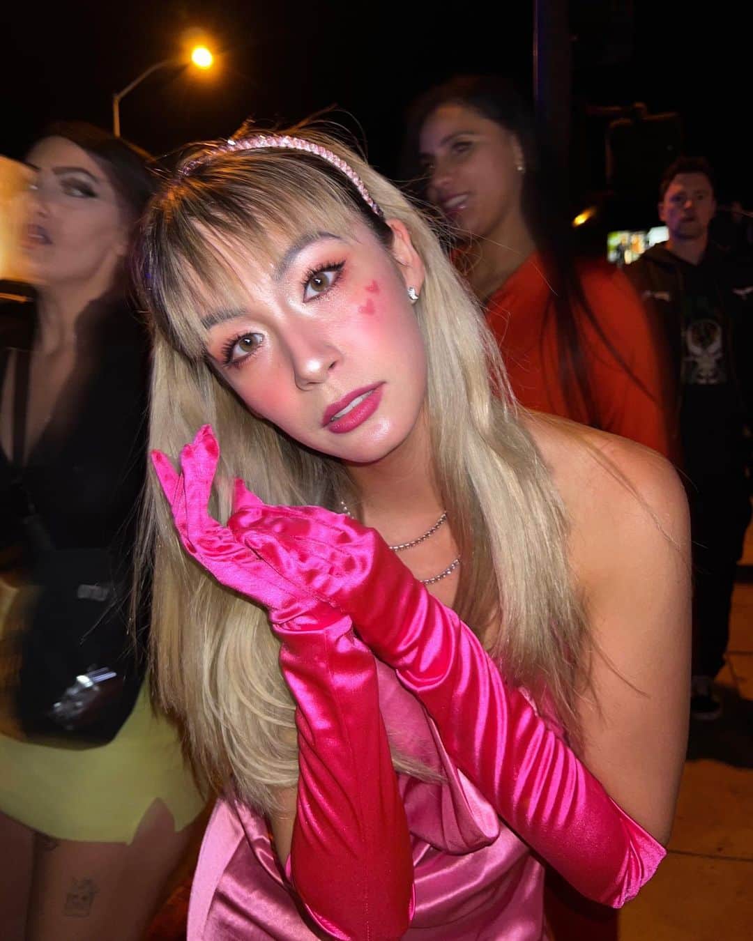 AMIのインスタグラム：「👸💕💕 #Barbie #halloween」