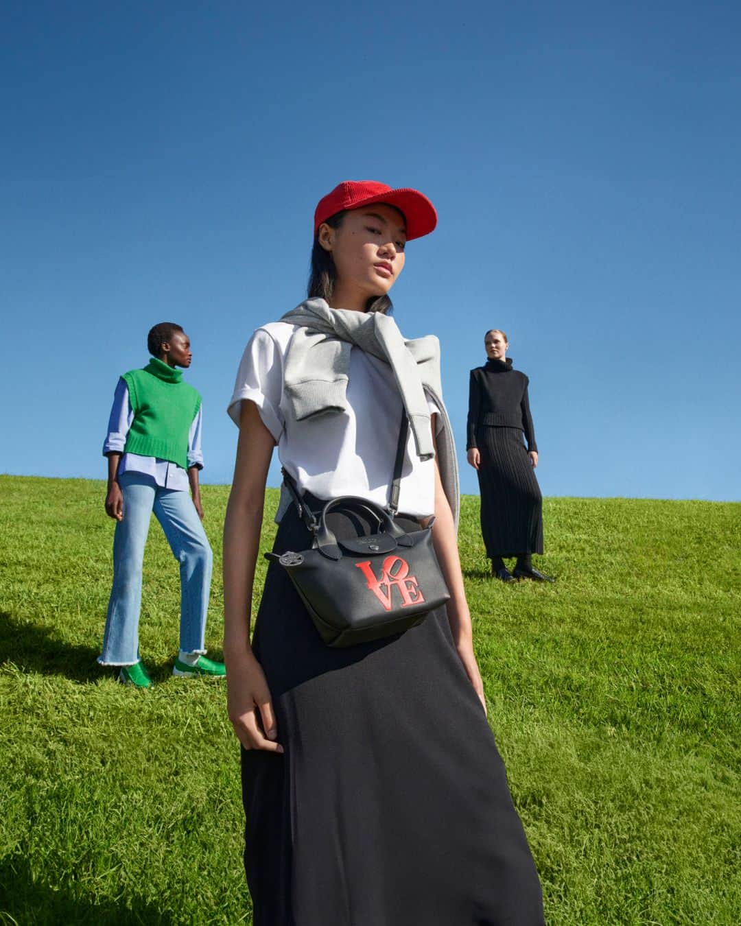 Longchampのインスタグラム：「Love declaration: tag your best friend.  Collection : #LongchampXRobertIndiana Bag: #LongchampXS   Photographer : Tom Johnson Studio Hair : Yann Turchi Make-up artist: Aurore Gibrien  © Morgan Art Foundation. Licensed by Artestar, New York #LongchampxRobertIndiana #SpreadTheLove #robertindianalove #longchamp #artistic #tribute #colorful #unexpected #americanartist #love #popart #artlover #newyork #contemporaryart」