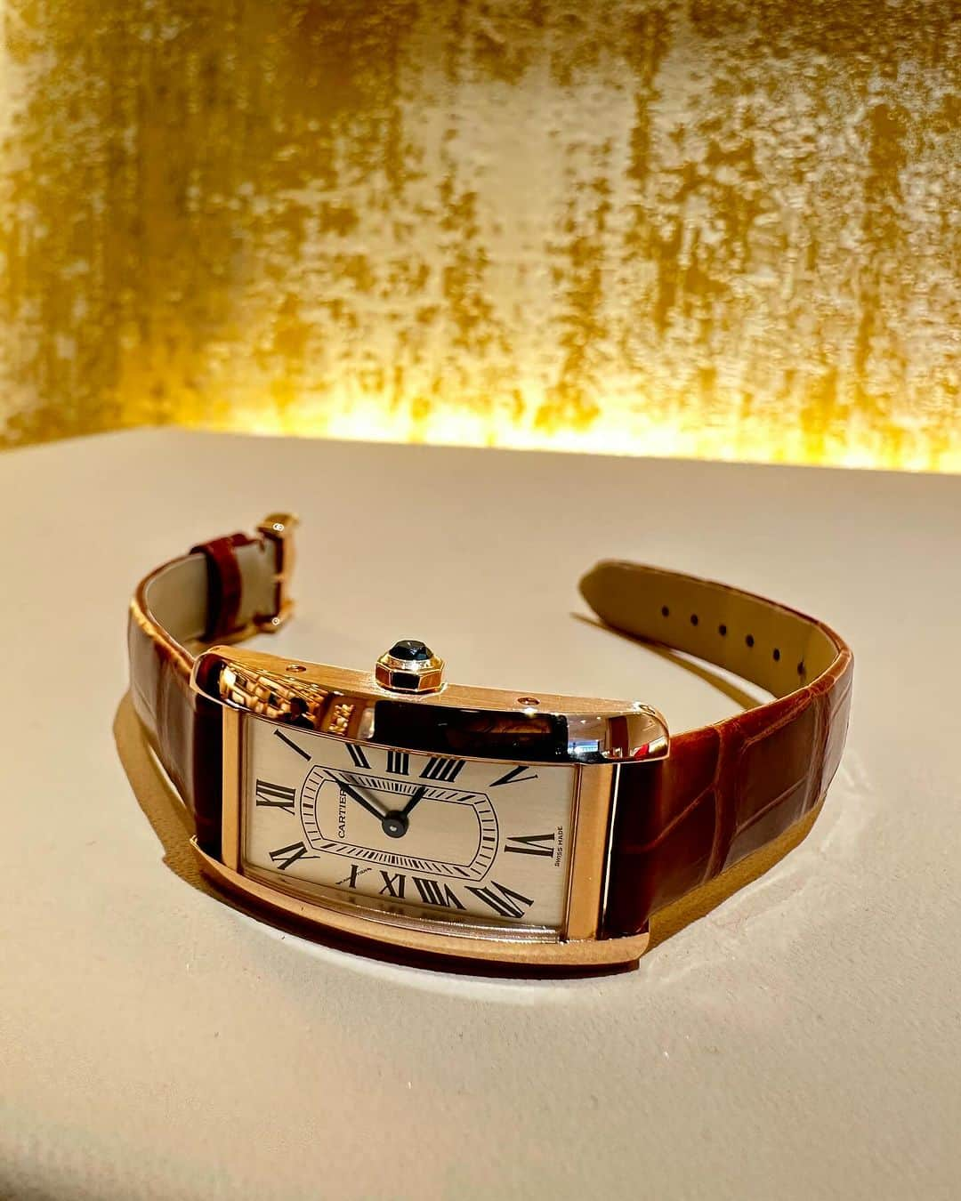 福井駅前ジュエリーパリのインスタグラム：「【Cartier】  タンクアメリカンウォッチ  品番 – WGTA0133 ムーブメント – クォーツ 素材 – ピンクゴールド サイズ – 35.4mm ×19.4㎜ 防水 – 日常生活防水 価格 - ￥1,755,600  商品詳細については、メールor電話にて お気軽にお問い合わせ下さいませ🍃  #時計#福井#時計専門店#時計おすすめ#成人祝い#結納#結納返し#還暦祝い#腕時計#時計好き#腕時計コーデ#時計コレクション#ジュエリーパリ#ジュエリー#ウォッチ#カルティエ#IWC#フランクミュラー#タグホイヤー#シャネル#ゼニス#グランドセイコー#タンクアメリカン##watch#jewelry#JewelryPARIS#fukui」