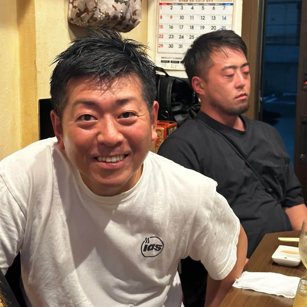 山岸久朗さんのインスタグラム写真 - (山岸久朗Instagram)「堺市津久野の「焼肉もりもと」初訪問。  おさむちゃんのメニューにかなり近くて驚いた😆 素晴らしい内容でした😊  最後の写真のテーマは「隠と陽」です😆  #焼肉もりもと #生センマイ #松寿司の大将 #カフェスタグラム #寝る男 #ほとんど寝てた #津久野 #津久野グルメ #津久野駅 #堺 #堺市 #堺グルメ #堺焼肉 #グッチドラえもん #ドラえもんグッチ #sakai #sakaicity  #guccidoraemon  #guccixdoraemon」11月1日 18時01分 - yamaben