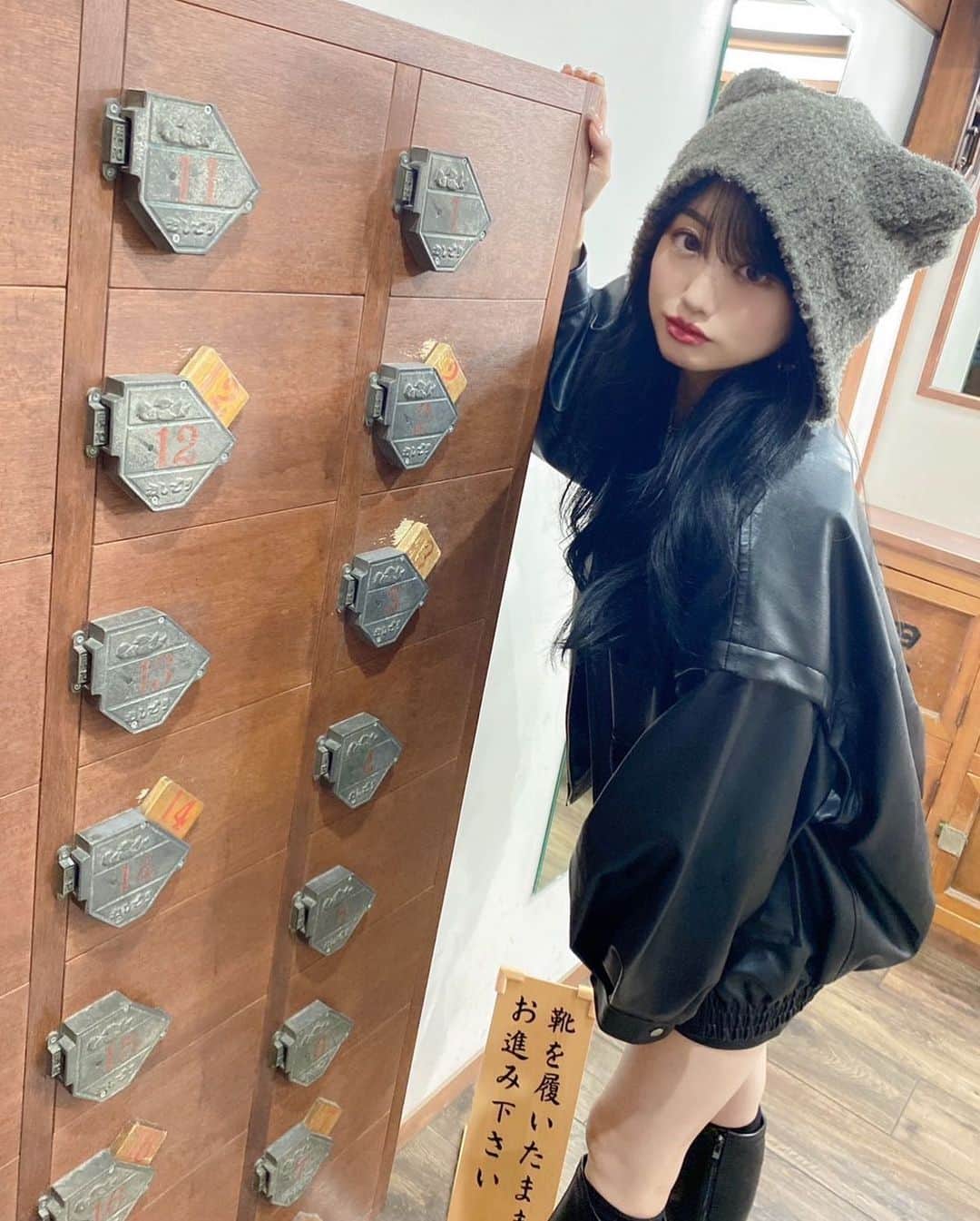 小寺真理のインスタグラム：「ここはどこでしょう✌️」