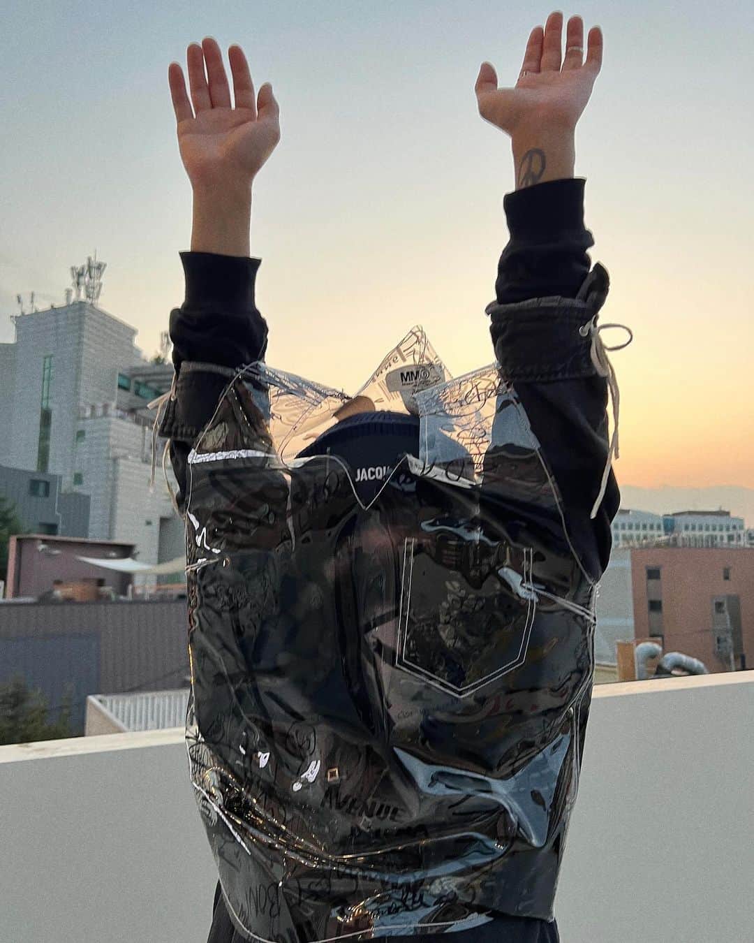 チ・ウンソンのインスタグラム：「어느날이차요」
