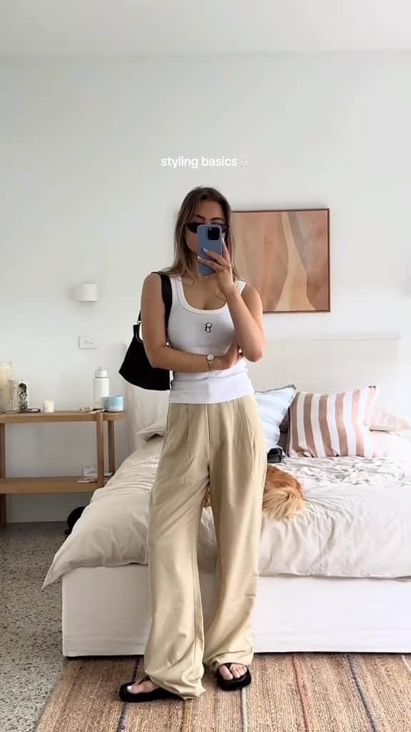 STYLERUNNERのインスタグラム：「The perfect every day outfit 🤍 The ODE Codi Scoop Tank & Ray Trouser seen on @bridiemurrayy」