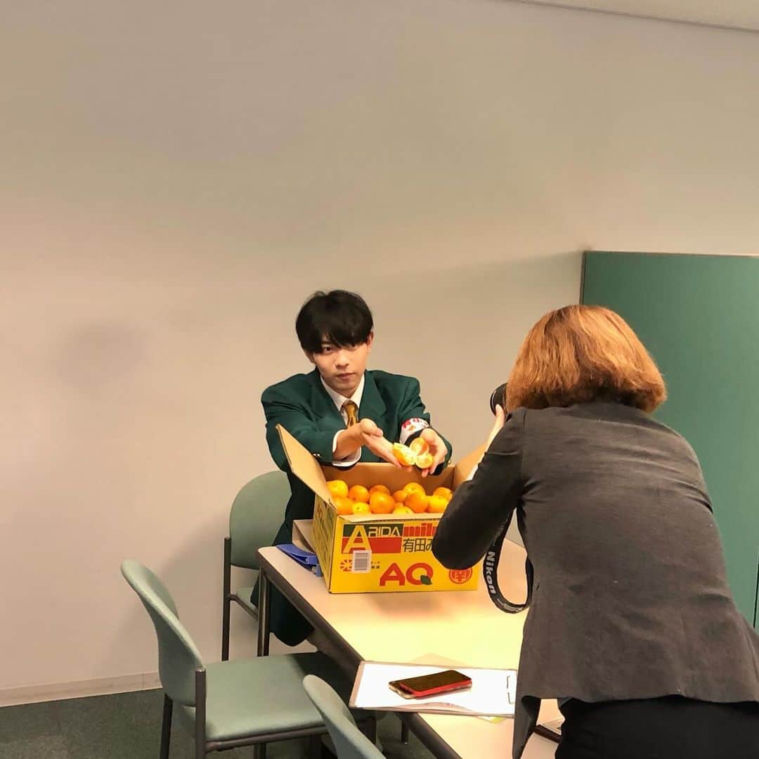 村松健太のインスタグラム：「読売新聞 毎日新聞 産経新聞の  ３つの会社様に訪問して取材を受けてきました！ 明日、大阪読売新聞にてケンちゃん掲載されるって！！！」