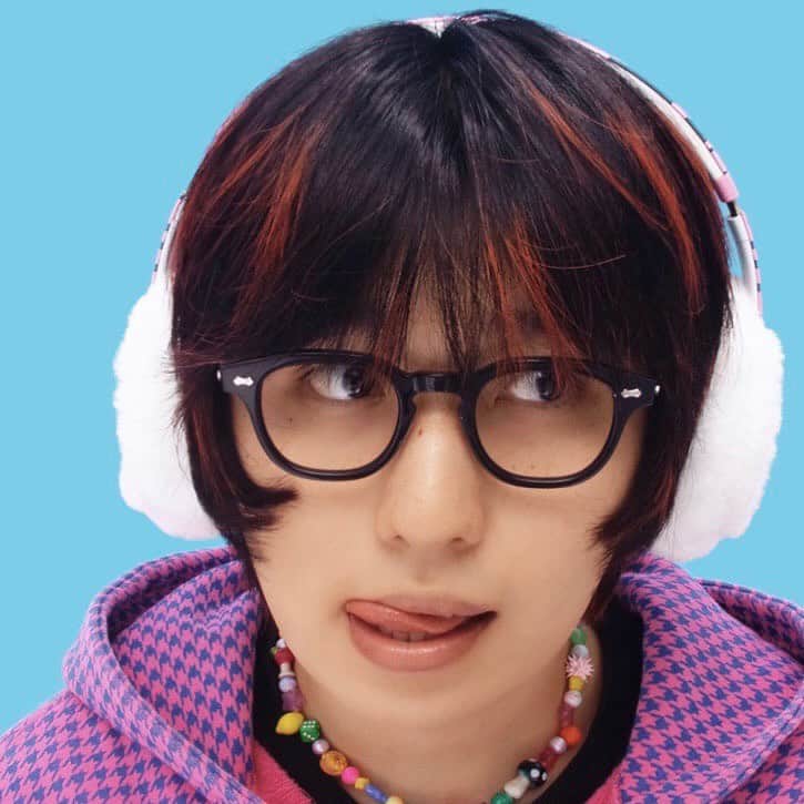 Mega Shinnosukeのインスタグラム：「. new album release☼  "ロックはか゛わ゛い゛い゛"  どの曲が好きだった？？ コメントしてね！！  Which song is your favorite? Leave a comment!」