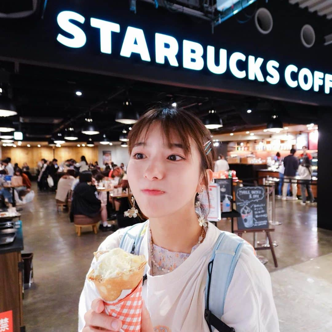 搗宮姫奈のインスタグラム：「いやぁ、渋谷に来ると「帰ってきた」ってなるんだよなぁ🥺  スターバックスに入ろうとしたら並び過ぎていて#さすが 前にあったクレープを喰らう女🤣 おいしかったからOK🥺  #渋谷 #shibuya #搗宮姫奈 #スタバ #modi」