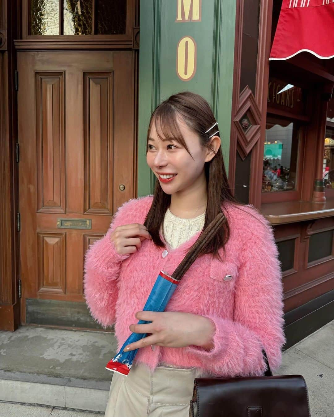 karen okajimaのインスタグラム：「ハロウィンUSJ楽しかった🎃♡ 意外と並ばずにダイナソーも乗れた✨ ハロウィン当日やったけど30分くらいで乗れて満足🤗  #ハロウィン #ホラーナイト #USJ #ユニバーサルスタジオジャパン #フライングダイナソー」