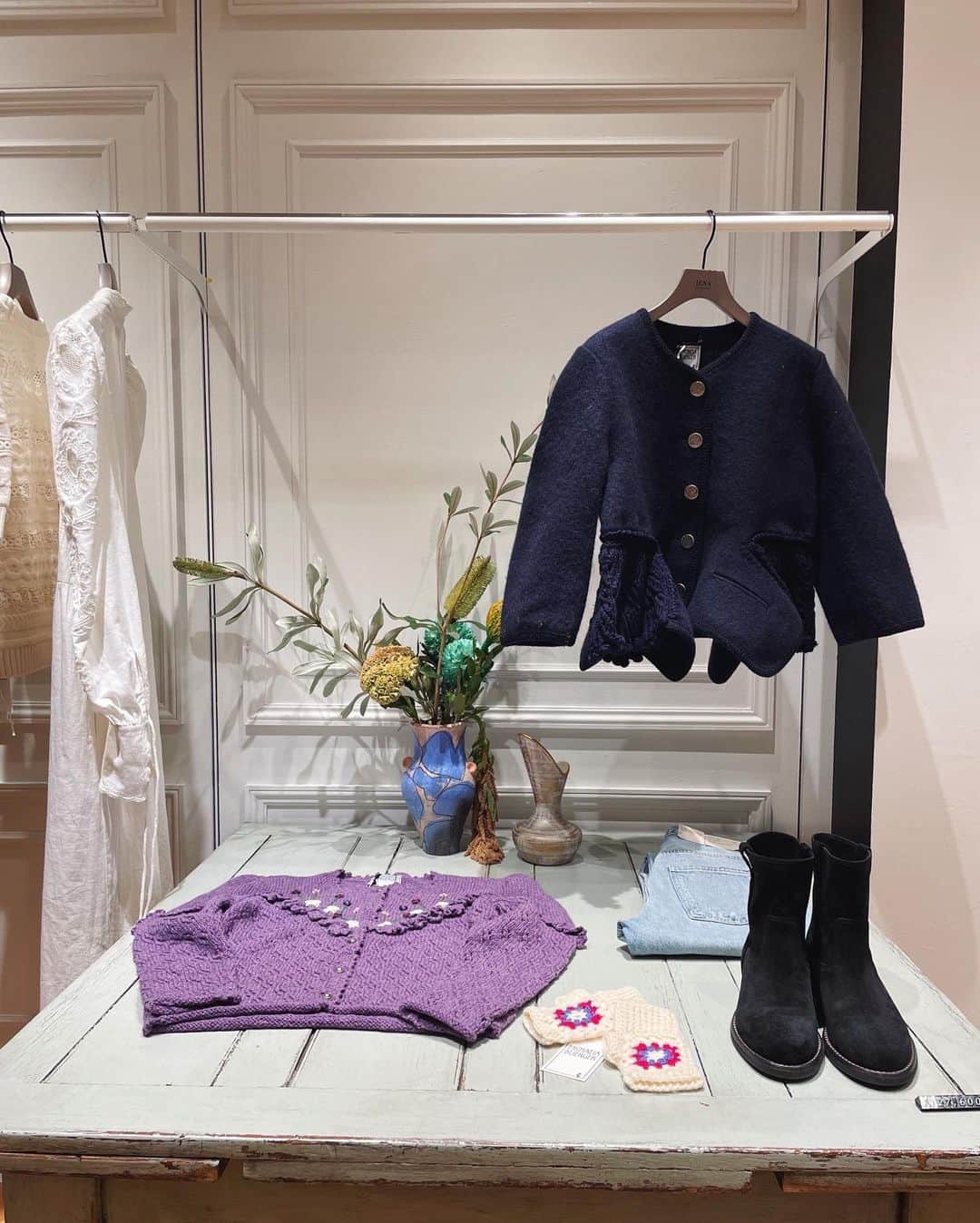 IÉNA LA BOUCLEのインスタグラム：「. ⁡ jacket【MICHAELA BUERGER】 ¥118,800 intax col:navy no.23010915001830 ⁡ knit 【MICHAELA BUERGER】 ¥104,500 intax col:purple no.23080915002930 ⁡ ⁡  #ienalaboucle#iena#イエナ#イエナラブークル#ienalaboucle_23aw#michaelabuerger」