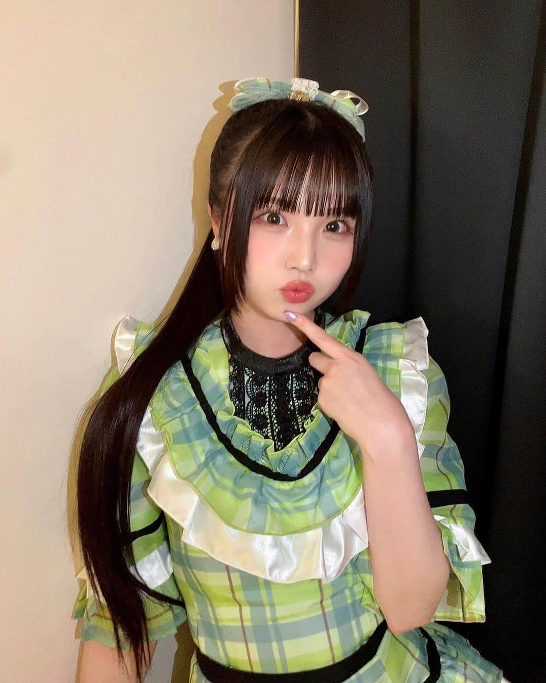 北川愛乃さんのインスタグラム写真 - (北川愛乃Instagram)「.  11月もよろしくにゃん🍓💚  #ske48 #idol #11月  #よろしくお願いします  #チェック #衣装 #かわいい」11月1日 19時10分 - kitagawayoshino