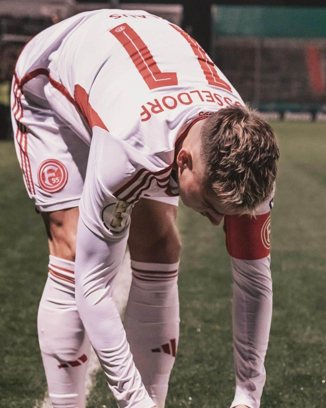 フェリックス・クラウスのインスタグラム：「War mir eine Ehre Männer ❤️🏆✅」