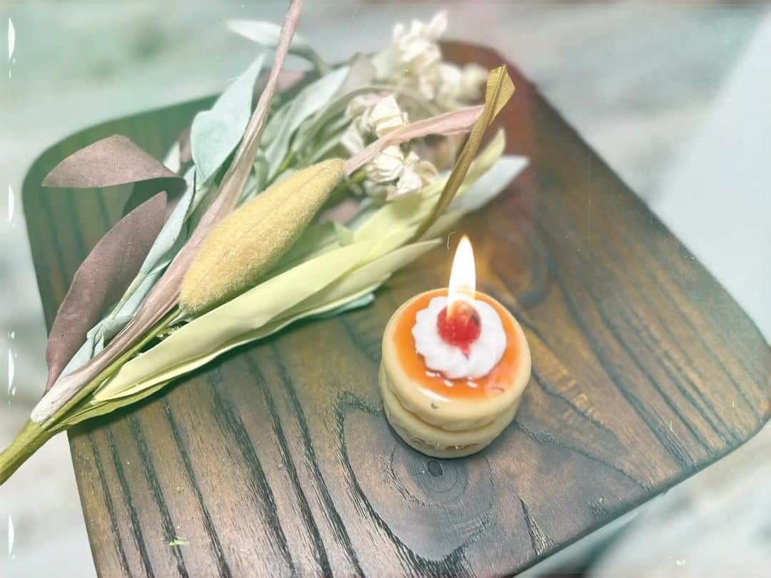 NakamuraEmiのインスタグラム：「🎂  NakamuraEmi Fan Club " Nakamura Garage " 2023.11.1 1th Anniversary  ガレージャーの皆いつもありがとう！ https://nakamuragarage.com/  ______1周年記念生配信______  2023.11.5 sun  16:00 ( 予定 ) 「 めでたいTV 」 ある素敵な場所から生配信！  インスタライブ ⇓ NakamuraGarage ファンクラブ生配信に切り替えます！  wカワムラヒロシさん」