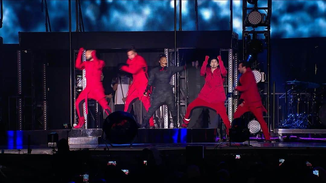 ジャネット・ジャクソンのインスタグラム：「J. Cole & JD, thanks for sharing the stage with us on Saturday.  I love u both ♥️ @realcoleworld @jermainedupri」