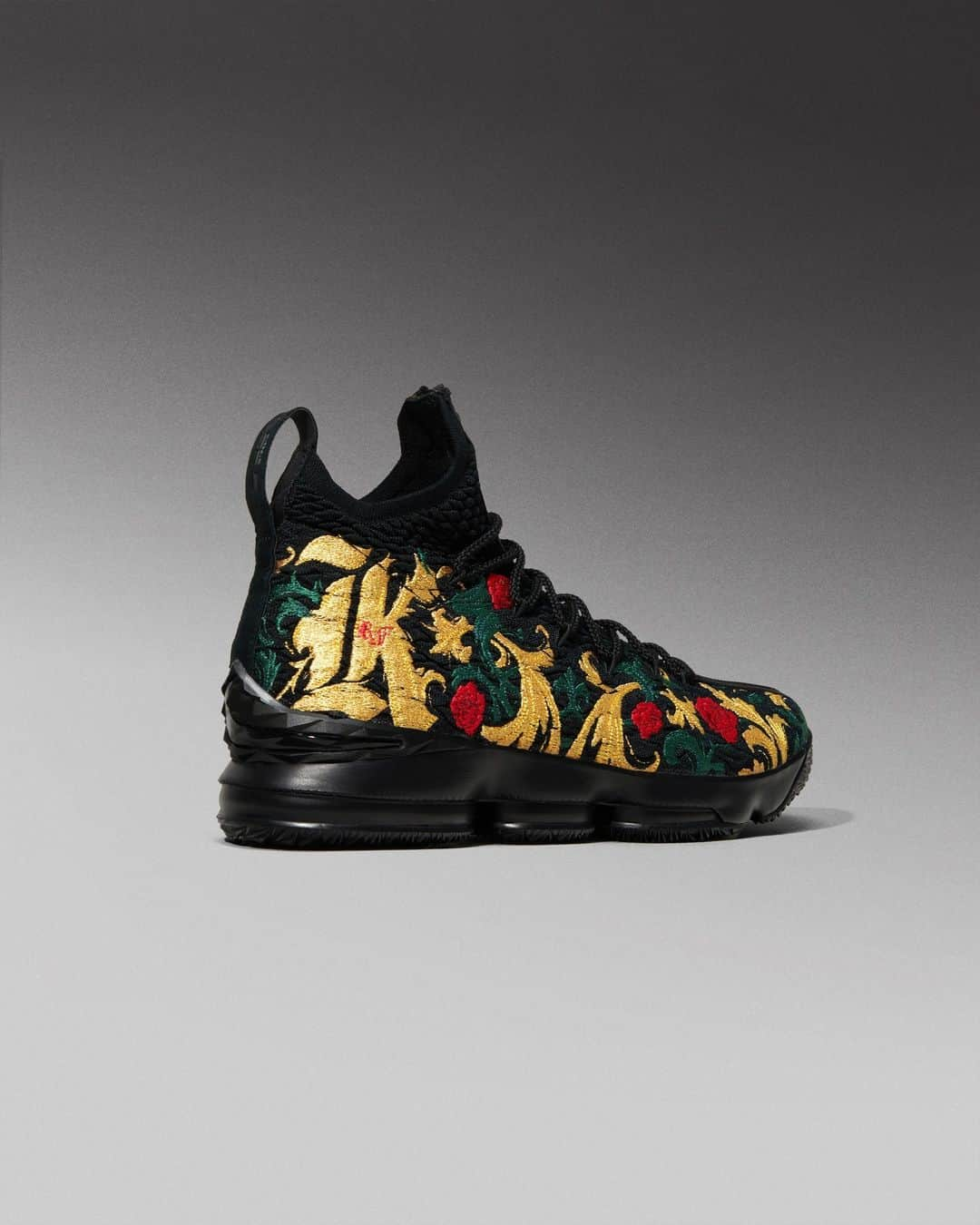 Flight Clubのインスタグラム：「King's Landing. The KITH x LeBron Performance 15 'Closing Ceremony' outfits LeBron James' 15th signature in a durable Battleknit upper with multicolored floral embroidery. Performance specs include adaptive lacing, a sock-like collar and a midline zipper for a secure fit. The collaboration debuted in 2018 exclusively at KITH's Los Angeles location.」