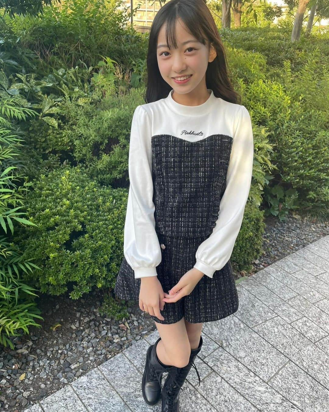 鎌田英怜奈さんのインスタグラム写真 - (鎌田英怜奈Instagram)「🎀 ピンクハントさんのお洋服を着た日の写真🩷  どっちのコーデもとってもかわいくて お気に入りです(՞ ܸ.ˬ.ܸ ՞)  みなさんはどっちコーデが好みですか🤭  #pinkhunt #ピンクハント #ピンクハントイメージモデル #pr  #私服 #鎌田英怜奈」11月1日 19時37分 - k_erena_ta