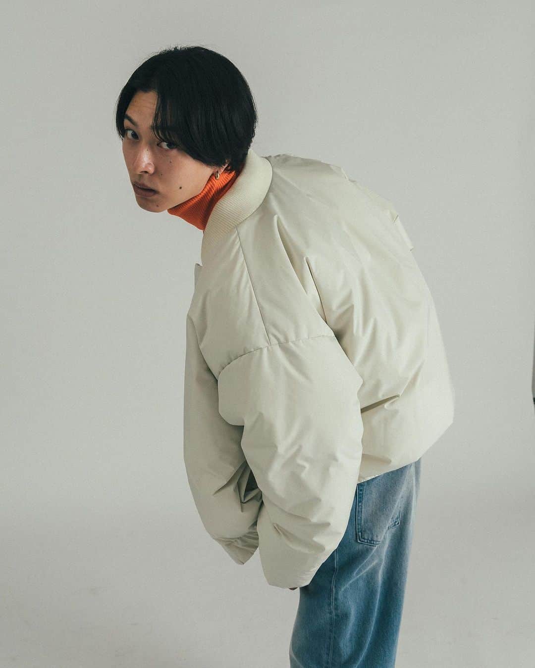 Lui's Lui's official instagramのインスタグラム：「23 AW / recommend item  ⬜︎ white goose down blouson / ¥39,600 + tax ⬜︎ BIG turtle knit / ¥16,500 + tax ⬜︎ #Neucon 23AW fur blouson / ¥17,600 + tax  #メンズファッション #メンズコーデ #秋服コーデ #秋冬ファッション #アウターコーデ #タートルネック #タートルネックニット #ニットコーデ」
