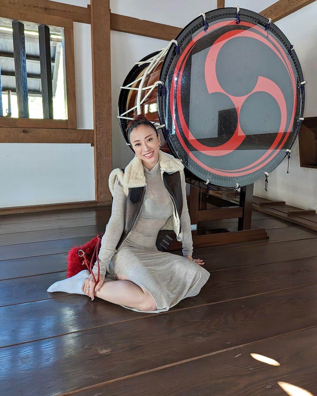 JASMINEのインスタグラム：「戦争は反対です🪖🩸❤️‍🩹  #ファミマソックス」