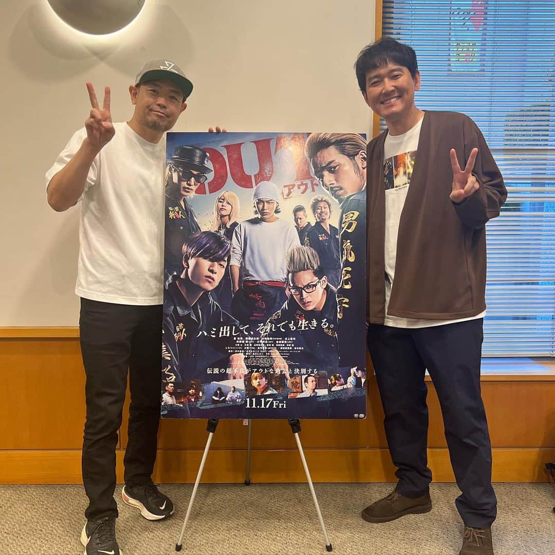 土屋伸之さんのインスタグラム写真 - (土屋伸之Instagram)「#OUT 11月17日に公開される。 #品川ヒロシ 脚本監督 #映画OUT 試写会 ご招待頂きました。ありがとうございました！ 本当に良かった！すっごい興奮してしまいました！ アクション臨場感ありすぎて、たぶんすごい顔しながら見入ってました…。没入しすぎです笑 是非皆さんにも顔熱くしながら観てもらいたいですね。  品川さん、関係者の皆様、完成おめでとう御座います㊗️」11月1日 19時34分 - tsuchiyawosagase