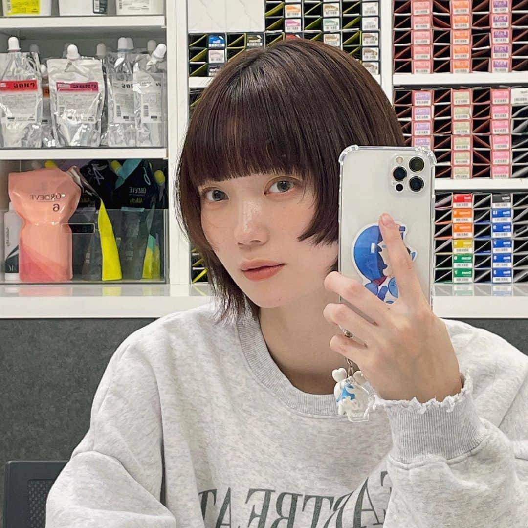 村濱遥のインスタグラム：「お仕事で一瞬福岡いたんだけど また絶対ゆっくり行きたい 🍜  💇🏻‍♀️ @cieca.nomoto  💄 @cieca.ayaka」