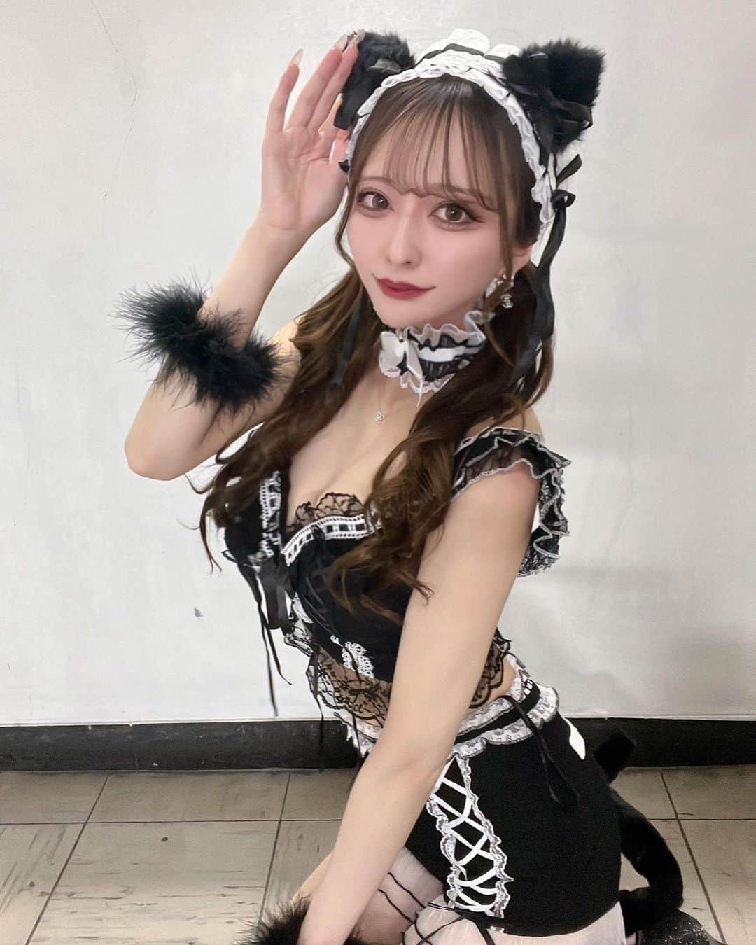 WAKANAのインスタグラム：「HAPPY HALLOWEEN😈 10月もありがとうございました🤍」