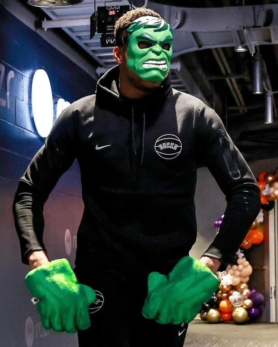 FIBAさんのインスタグラム写真 - (FIBAInstagram)「Halloween 2023 was hilarious 🎃 😂」11月1日 19時50分 - fiba