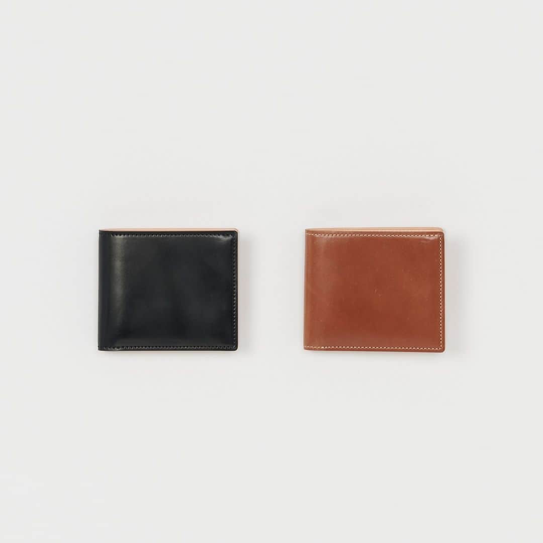 エンダースキーマさんのインスタグラム写真 - (エンダースキーマInstagram)「“cordovan” series from the 2023sa(summer/autumn) will be at stores from the 4th of Nov. *flagship stores @sukima_shop and retailers in Japan *abroad: late Sep  model: wallet, half folded wallet, L purse, fastened wallet, folded card case, key bundle (*cordovan) color: black, natural  #henderscheme #2023sa」11月1日 19時57分 - henderscheme