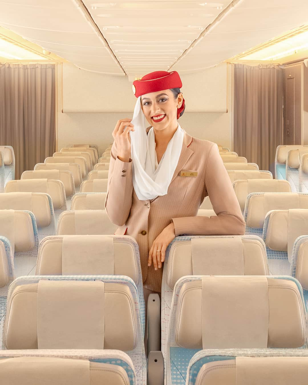 エミレーツ航空のインスタグラム：「Forget what you thought you knew about flying. We take it to new heights.   #Emirates #FlyBetter」