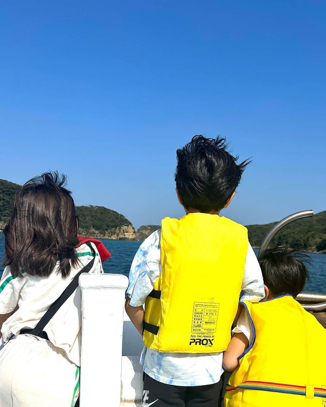 ILMARIさんのインスタグラム写真 - (ILMARIInstagram)「長崎県・壱岐島の海で子供たちとクルージング＆釣り体験してきました！釣った〜アカハタも絶品でした！@onepack.iki  #nagasaki #ikishima #fishing」11月1日 20時02分 - ilmari_official