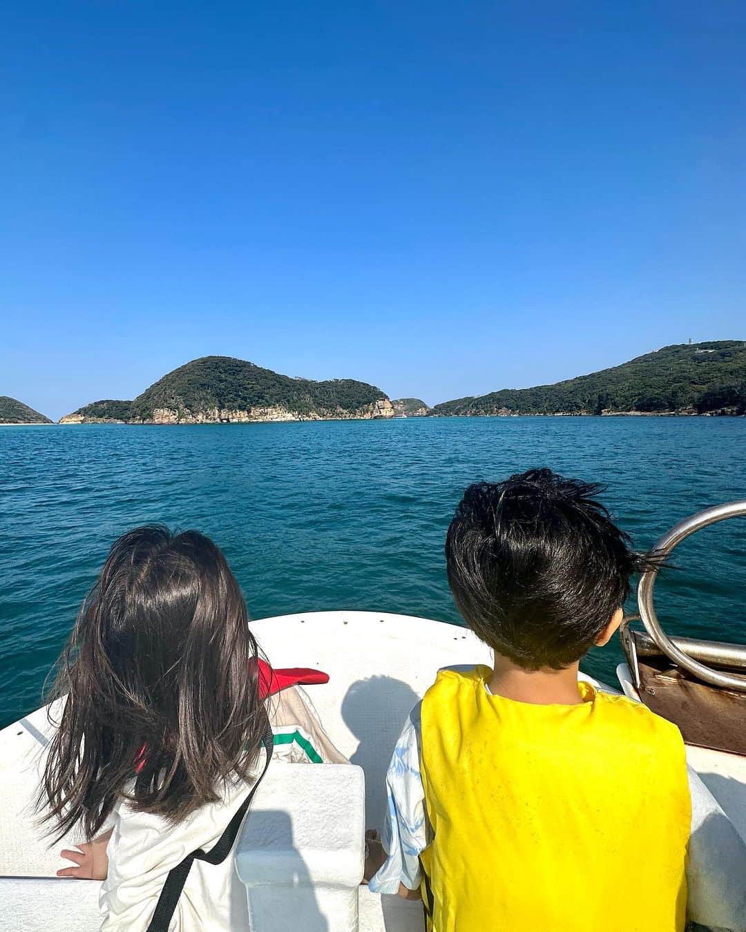 ILMARIのインスタグラム：「長崎県・壱岐島の海で子供たちとクルージング＆釣り体験してきました！釣った〜アカハタも絶品でした！@onepack.iki  #nagasaki #ikishima #fishing」