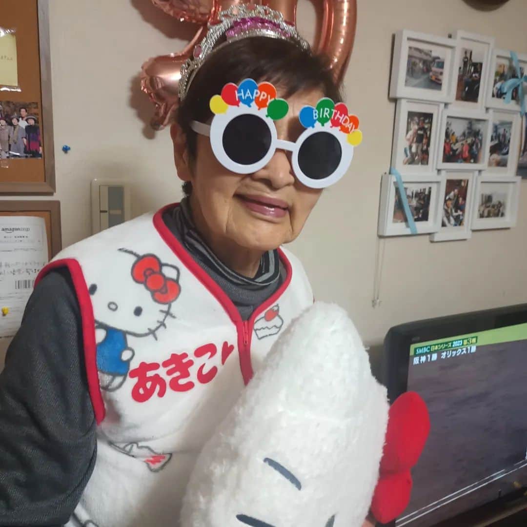 松本隆博さんのインスタグラム写真 - (松本隆博Instagram)「。 松本秋子 生誕90周年㊗️ 卒寿祝いの宴( ᴖ ·̫ ᴖ )  皆様‼️ 沢山のお祝いコメントありがとう ございます❀( ⸝⸝•ᴗ•⸝⸝ )❀ 皆さんのコメントは逐一伝えてます、 母もとっても喜んでおります。 ありがとうございます😊  還暦少年 松本隆博」11月1日 20時12分 - takam0210