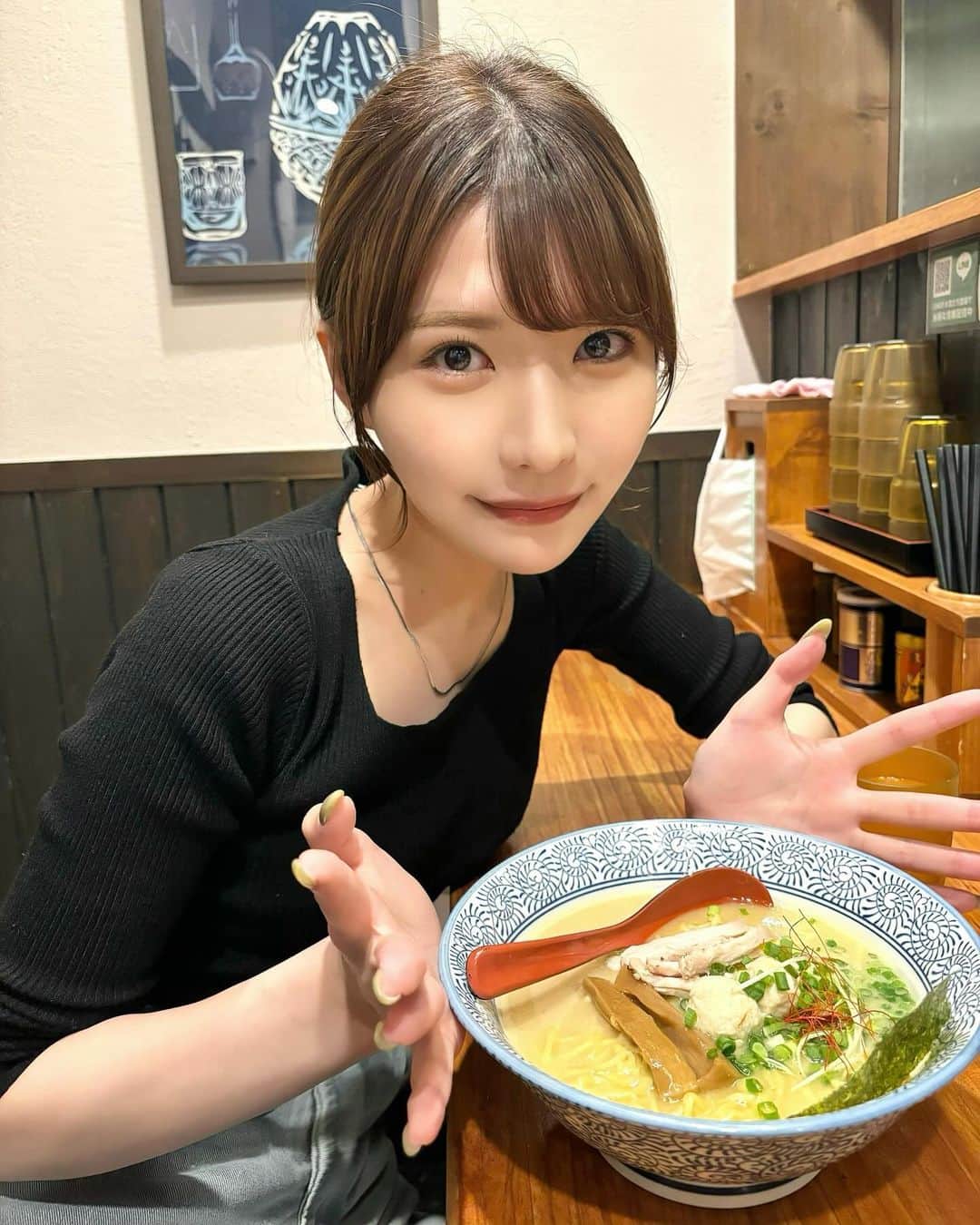 秦はるかのグルメインスタ