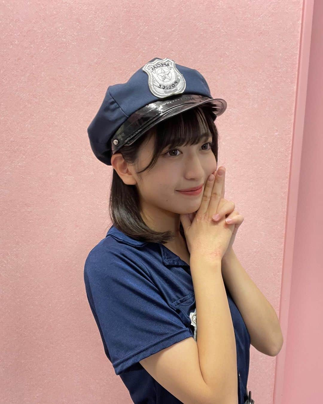 石井美凪さんのインスタグラム写真 - (石井美凪Instagram)「1日遅れのHappyHalloween♡  今年はPOLICEになったよ！👮‍♂️   #halloween  #happyhalloween  #ハロウィン  #プリント倶楽部  #プリクラ  #仮装  #jk  #sjk  #jkブランド  #sjkブランド  #jkの素敵な思い出  #sjkの素敵な思い出  #instagood  #instafashion  #instaphoto  #ライジングプロダクション  #石井美凪」11月1日 20時05分 - minagi_ishii