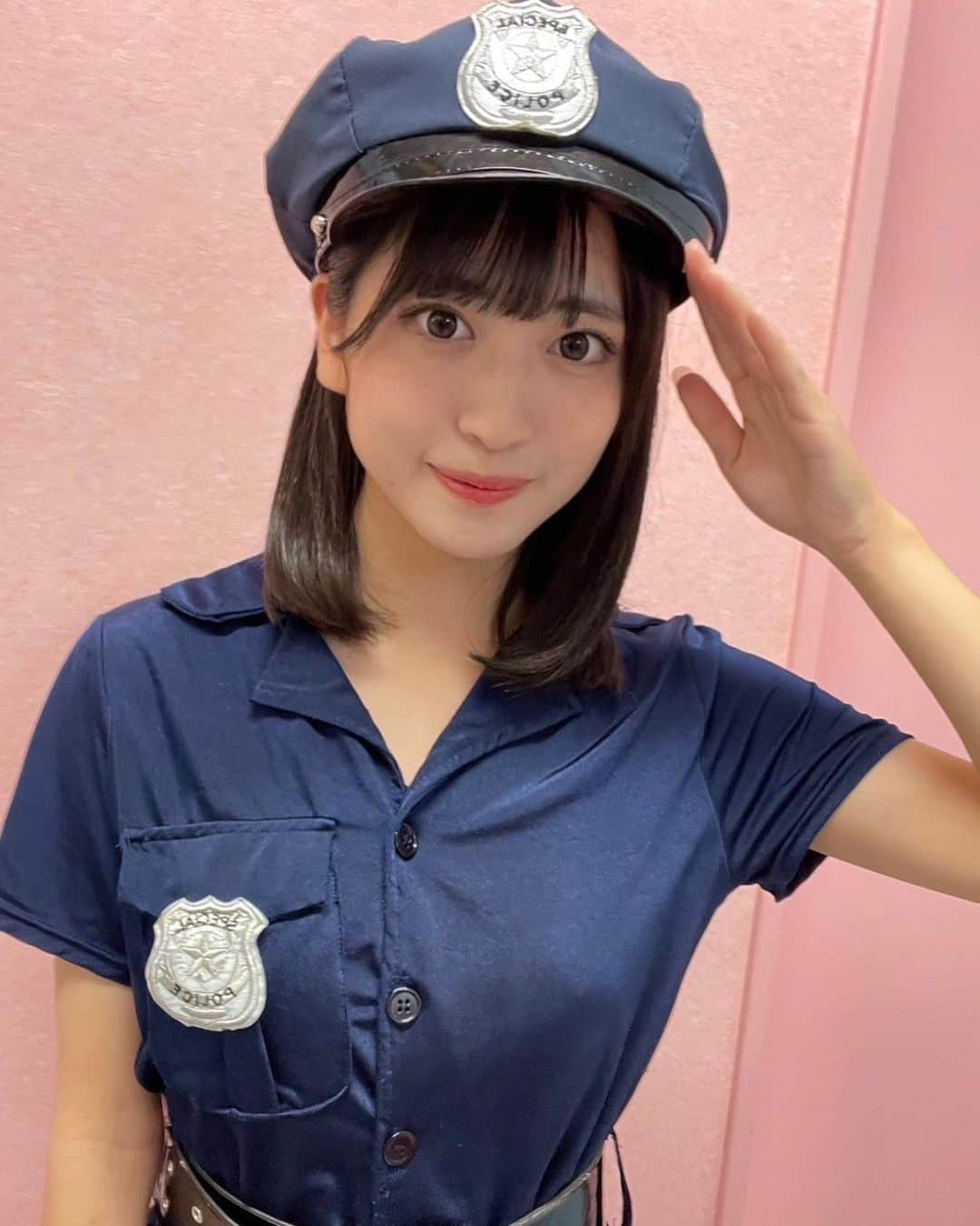 石井美凪さんのインスタグラム写真 - (石井美凪Instagram)「1日遅れのHappyHalloween♡  今年はPOLICEになったよ！👮‍♂️   #halloween  #happyhalloween  #ハロウィン  #プリント倶楽部  #プリクラ  #仮装  #jk  #sjk  #jkブランド  #sjkブランド  #jkの素敵な思い出  #sjkの素敵な思い出  #instagood  #instafashion  #instaphoto  #ライジングプロダクション  #石井美凪」11月1日 20時05分 - minagi_ishii