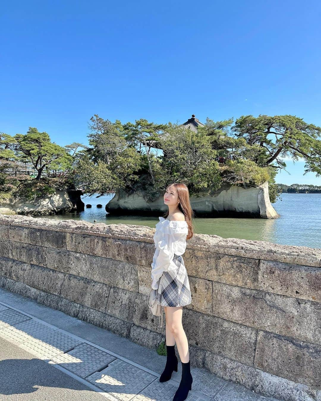 村上文香さんのインスタグラム写真 - (村上文香Instagram)「. ☀️ 23℃ / 10℃  秋晴れで眩しくて目が開けられなかった日😳  11月も頑張りましょー✊  #ootd  #randa #snidel #usagionline」11月1日 20時12分 - ayakamurakami_official