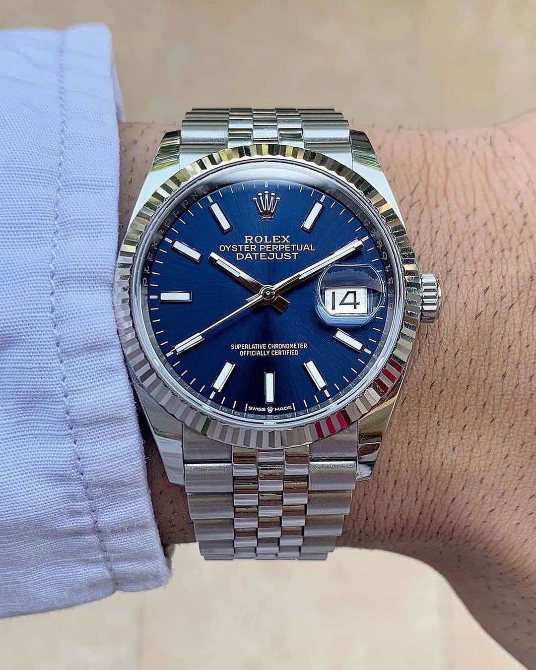 Daily Watchのインスタグラム：「Wristshot with the Rolex Datejust Ref 126234. Stunning blue dial and jubilee bracelet. Photo by @arrested_time」