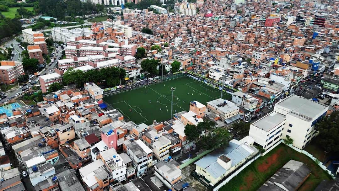 那須大亮のインスタグラム：「夢を叶えにきました‼️  サッカー人生をかけての挑戦  ブラジル挑戦🇧🇷  現役時代叶えられなかった夢を叶えにきました⚽️  https://youtu.be/PMpZHtcrQBU  #brasil  #desafio  #vitória #coragem」
