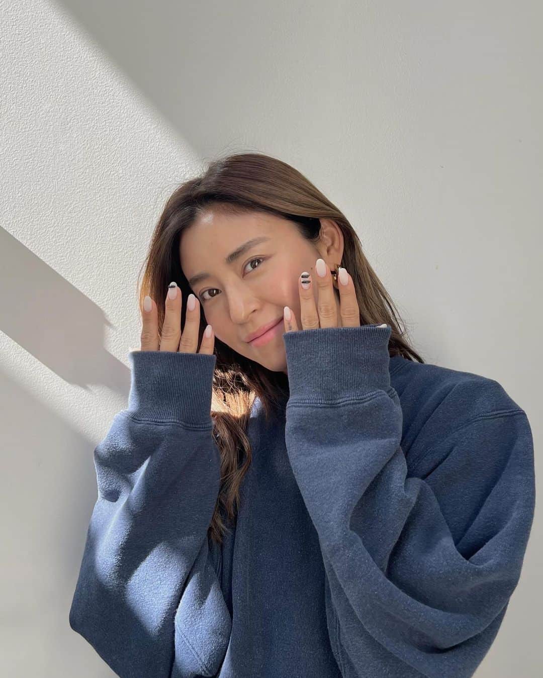 mananailsのインスタグラム：「Thank you @alexiastam1988 🖤」