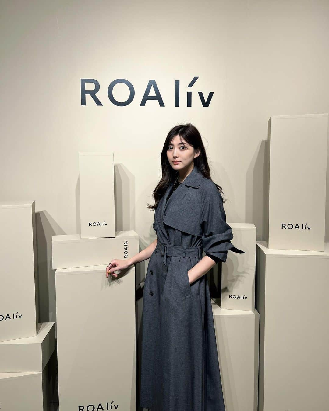 岩﨑名美さんのインスタグラム写真 - (岩﨑名美Instagram)「@roaliv.official 🌿 新作フレグランスのレセプションへ🧚  12種類の中から好きな香りを選びました☺︎ 特にお気に入りは、honeymusk🐝 ふわっと香るのがとても良きでした。  #ROAliv #ロアリブ  #mindsence #newfragrance #PR」11月1日 20時19分 - nami_iwasaki