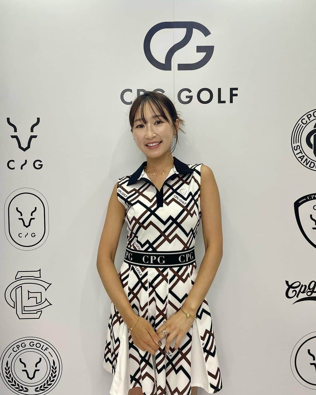 井上莉花さんのインスタグラム写真 - (井上莉花Instagram)「. @cpggolf_official 2024SS展示会🧥  ロゴやテイストも変わりリニューアル。 大人かわいい上品さがプラスされ わたし的には好みかも🥺🫶  まだ夏終わったばかりだけど笑 秋冬もとっても可愛いのでチェックしてね🤍」11月1日 20時22分 - 1124rika