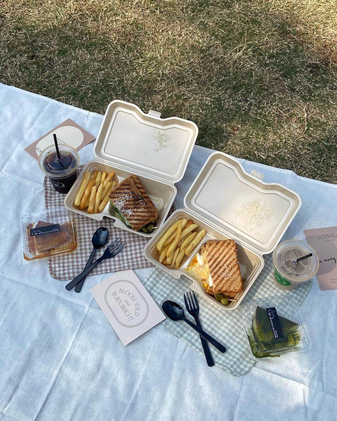 中村真凜さんのインスタグラム写真 - (中村真凜Instagram)「picnic day 🧺🥐✨」11月1日 20時24分 - marimero1121