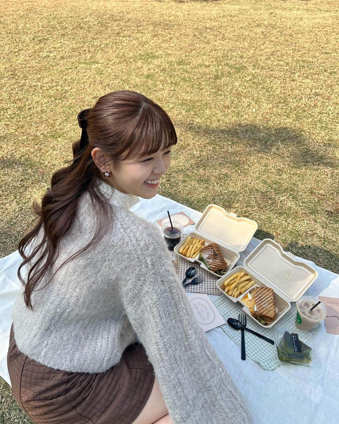 中村真凜さんのインスタグラム写真 - (中村真凜Instagram)「picnic day 🧺🥐✨」11月1日 20時24分 - marimero1121