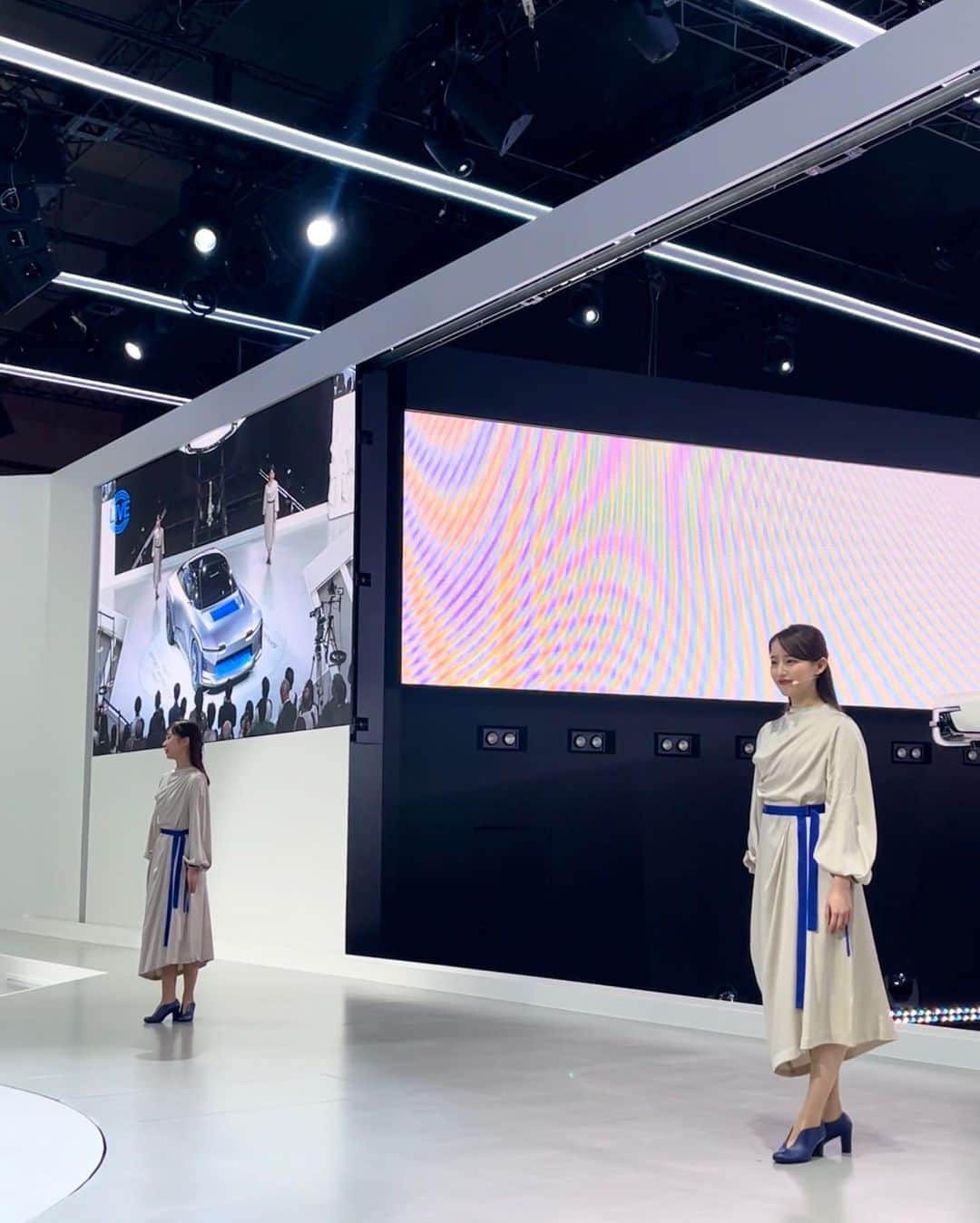 宮崎麗奈さんのインスタグラム写真 - (宮崎麗奈Instagram)「． Japan Mobility Show2023🚙🌟 ⁡ ⁡ かわいい後輩ちゃんたちの応援に行ってきました♡ ⁡ 大きなステージで、多くのお客様を前にして、 長いナレーションを堂々と披露する姿からは、 たくさんの努力が伝わってきました😌✨ ⁡ とっても可愛くて、とってもかっこよかった🙌🏻 ⁡ ⁡ OGの子たちにも会えて嬉しかったなぁ💐 ⁡ ⁡ ⁡ #JapanMobilityShow2023 #JapanMobilityShow #ジャパンモビリティショー #モビリティショー #モビリティショー2023 #スバルスターズ #スバルブース #SUBARU #スバル」11月1日 20時28分 - reina_miyazaki