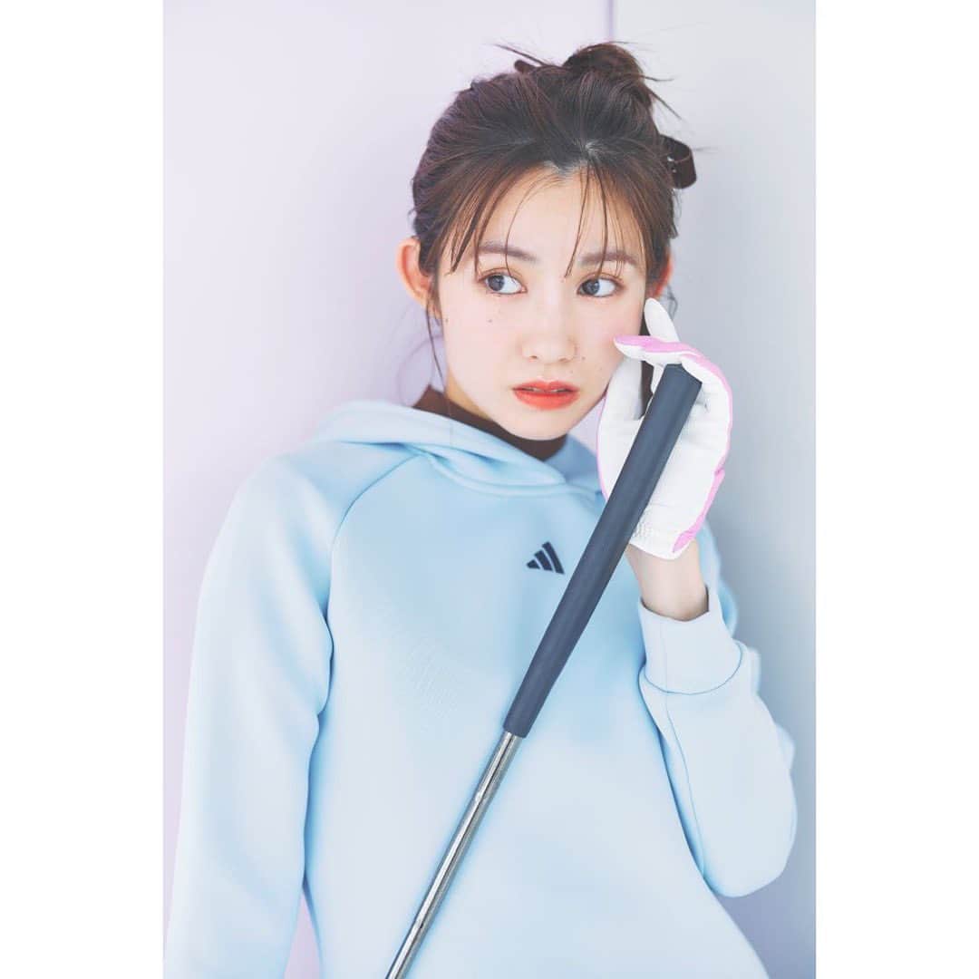脇あかりのインスタグラム：「ar golf  @ar_magazine  キュートでおフェロな世界観を反映したゴルフウェア ar女子の、ar女子による、ar女子のための、ゴルフファッションマガジン創刊！  可愛いすぎる…ゴルフウェア沢山♡ ゴルフウェアに悩んだら！！ ar golfを見て…参考にしてみてね🏌️‍♀️  #ゴルフ女子 #ゴルフウェア　#ゴルフコーデ  #ゴルフファッション #golf」