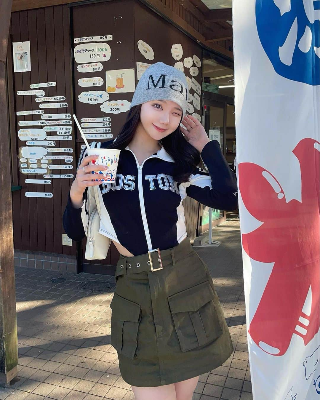 せいあのインスタグラム：「最近のお気に入りのコーデ達👗💞 全部SHEINだよ🛒 お手頃なのにどれも可愛すぎる😖🎀  1コーデ目⬇️🇰🇷♡ Tops 商品ID: 21342302 skirt  商品ID: 20814783  2コーデ目⬇️ 🕶⛓ Tops 商品ID: 17868838 Jeans 商品ID: 11913925  SHEINの公式サイトやアプリでこの商品IDを入力するとお揃いにできるよ♡ お得に買えるクーポンあるから是非使ってね✅✨️ 【クーポンコード：BFPJP029】 @shein_japan @sheinofficial   Worth Trying, Worth Buying! 300k+ hot items markdown!  #PR #SHEIN1111sale #SHEINGoodFinds #SHEINforAll #loveshein #ad #saveinstyle #ootd #fashion #SHEINコーデ#DazyHyunA  SHEINは試すたび、好きが見つかる！届くたび、好きが増えてく！ 30万点以上の注目アイテムが大幅値下げ中だよ～👏」