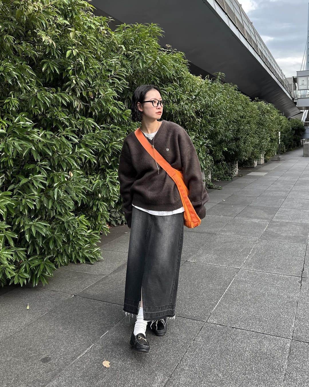 mahoのインスタグラム：「＊iPhoneで撮るとすごくブラウンなんですけど、チャコールグレーなんですよネ . #ootd#メンズライク#シティーガール#シティーボーイ#ミリタリーコーデ#outfit#mensfashion#used#classystreetwear#freshfits#outfitoftheday#pauseshots#snobshots#military#cityboy#cityboyootd#whatwewear#whatwelike#pr @favclo.official」