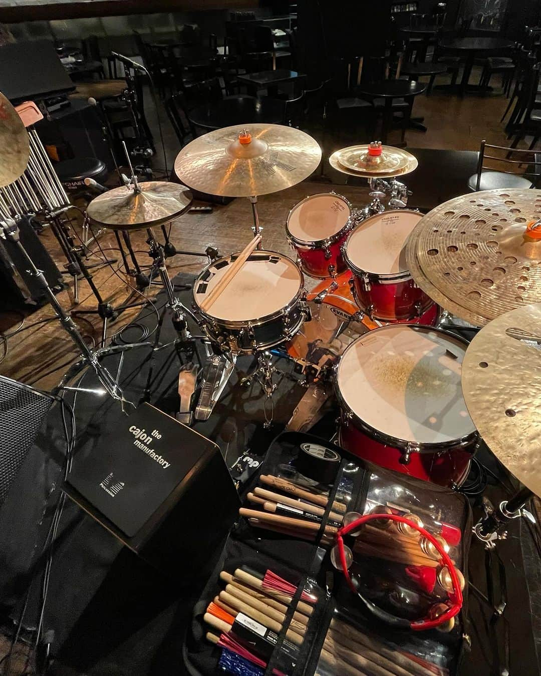 坂東慧さんのインスタグラム写真 - (坂東慧Instagram)「才恵加(saeka) ～Halloween Live〜 目黒Blues Alley Japan 🥁🎃🎷 #才恵加」11月1日 20時49分 - bandohsatoshi