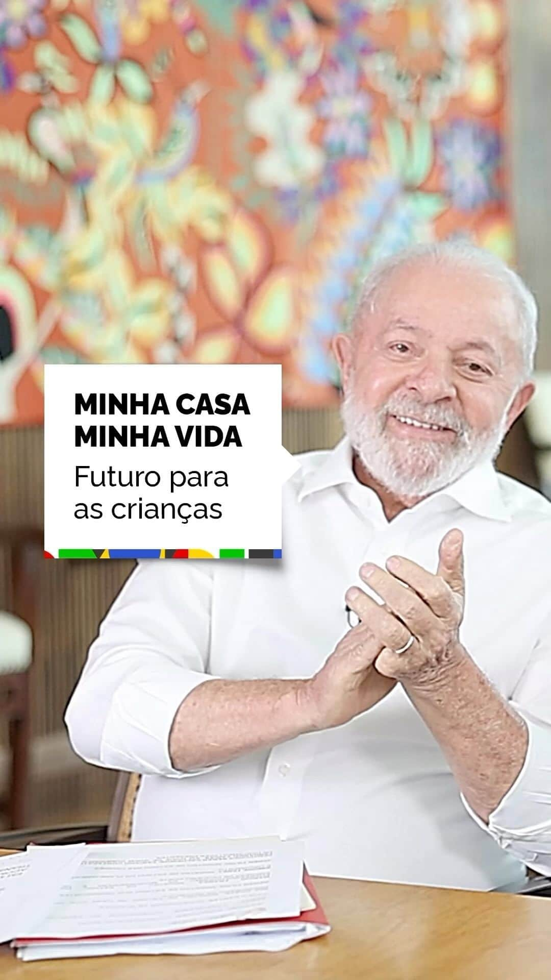 ジルマ・ルセフのインスタグラム：「Com o intuito de democratizar o acesso à leitura, todas as unidades habitacionais do Minha Casa Minha Vida terão bibliotecas.  Criança não é pra ter acesso a arma. É pra ter acesso aos livros.  🎥 Audiovisual/PR」