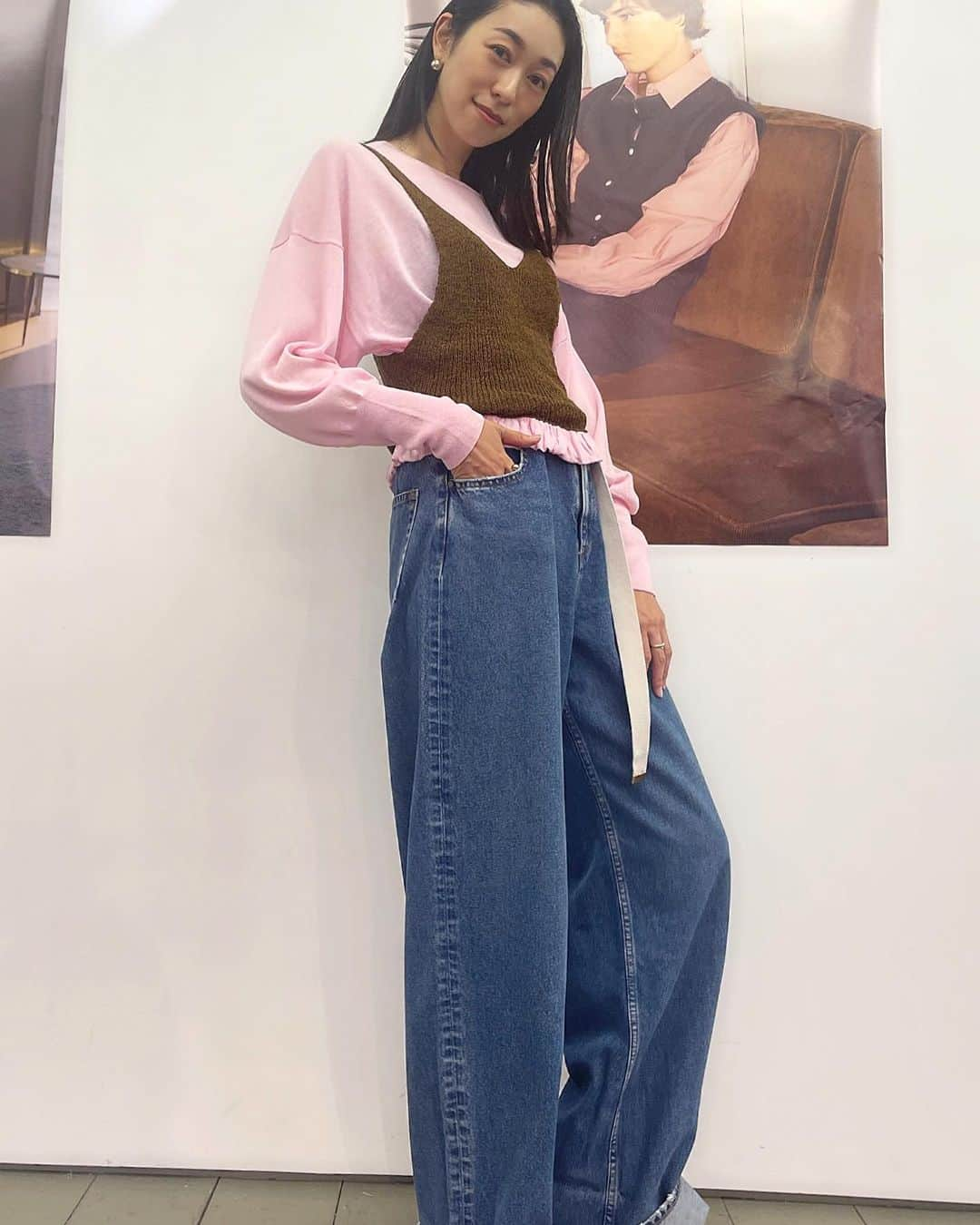 熊澤枝里子さんのインスタグラム写真 - (熊澤枝里子Instagram)「・ @blackbymoussy_official  s/s exhibition やはりデニムが可愛いblack by moussyさん。 ニットベストも可愛い。 カジュアルでデイリーに使えて、ちょっと遊び心が欲しい時に、昔ながらの馴染みブランドのここのアイテムを投入してます☺️  大好きなパイセンたちにあえて嬉しい一日でした🥰 サチちゃんもまいみんも相変わらず面白くて、会えたら笑顔になっちゃう😚💖」11月1日 21時03分 - kumazawa_eriko