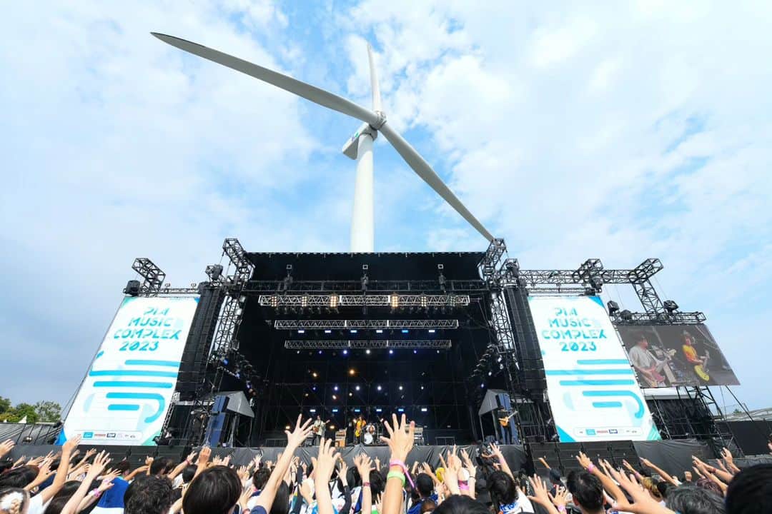のインスタグラム：「⁡ ⁡【PIA MUSIC COMPLEX 2023】⁡ ⁡⁡ ⁡2023.10.01 新木場・若洲公園 ⁡⁡ ぴあフェス、トップバッターを任されました！ 朝からお集まりいただき、ありがとうございます！🫶  photo by  岸田哲平 ⁡⁡ ⁡⁡⁡ ⁡#ぴあフェス #PIAMUSICCOMPLEX  ⁡#KANABOON」