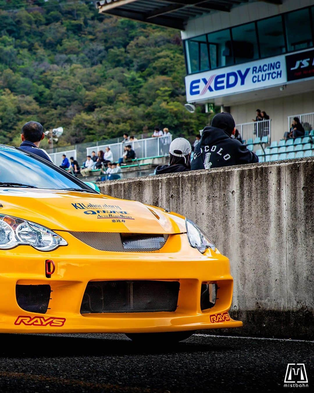 mistbahnさんのインスタグラム写真 - (mistbahnInstagram)「_ JOKER Honda DC5 INTEGRA TYPE R _ 🚗: @masaharu_imuta 📷: @mistbahn _ Shot on Oct-15 2023 🏁 "Circuit Festa ( @circuit_festa_west_japan )" "HONDA ONE MAKE RACE". Central Circuit (Hyogo Japan) _ JP) 2023年10月15日、セントラルサーキットで開催された「サーキットフェスタ ( @circuit_festa_west_japan )」内の「ホンダ・ワンメイク・レース」で撮影。 _ #circuitfesta #circuitfesta2023 #サーキットフェスタ #サーキットフェスタ2023 #hondaonemakerace #ホンダワンメイク #ホンダワンメイクレース #centralcircuit #セントラルサーキット #joker #k1laboratory #andare #autobahnsport恵比寿 #hondaintegra #dc5 #dc5r #dc5integra #itr #インテグラ #ホンダインテグラ #integra #hondaintegratyper #timeattack #timeattackjapan #kseries #k20a  #hondasontrack #te37 #rays」11月1日 21時12分 - mistbahn